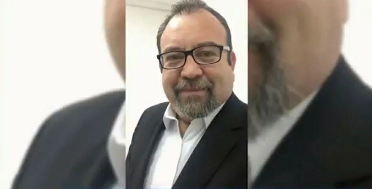 El periodista Hugo Lynn Almada salió de su oficina a bordo de una camioneta Explorer color blanca, modelo 2000 y placas de circulación JHU2604, pero no llegó a su domicilio. Foto tomada de Twitter @CpsNoticias