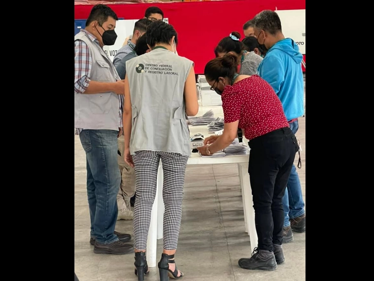 La empresa de capital coreano Mexmode confecciona prendas deportivas, y desde hace ocho años el titular del CCT es el SITIMEX, que encabeza Sebastián Tecuatzi Carranza. Foto tomada de https://www.facebook.com/profile.php?id=100077475884006 / Archivo