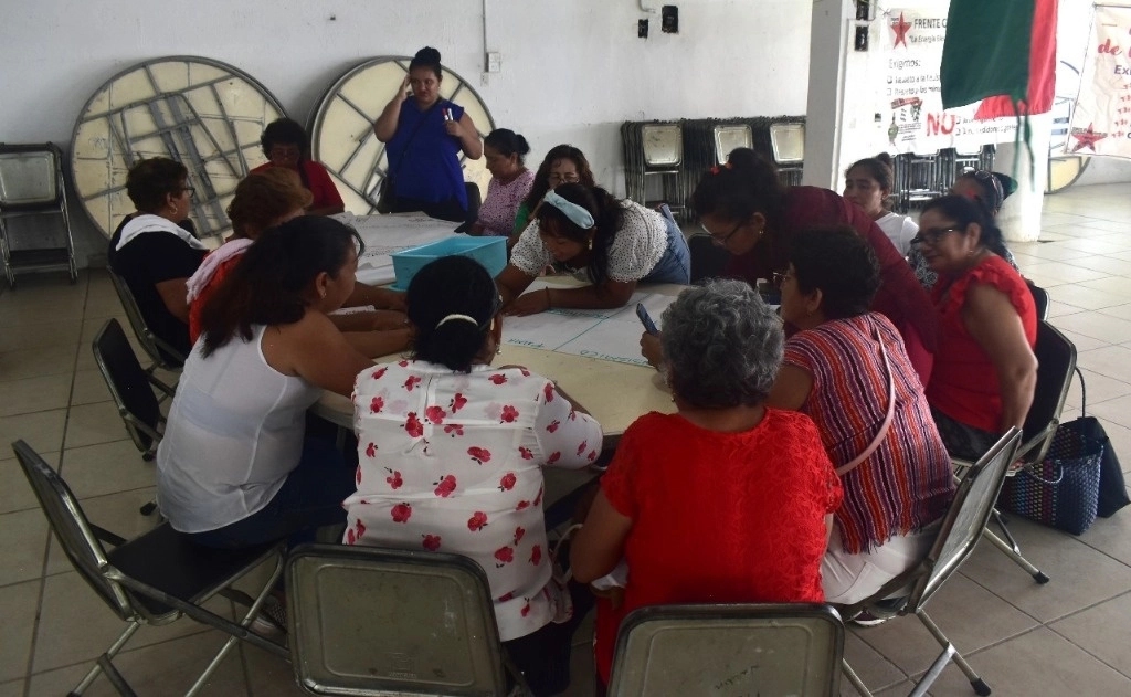 Las mujeres buscan proporcionar a sus hijas e hijos una vida libre de violencia y de cuidados para su cuerpo,sus emociones y cultura. Foto La Jornada
