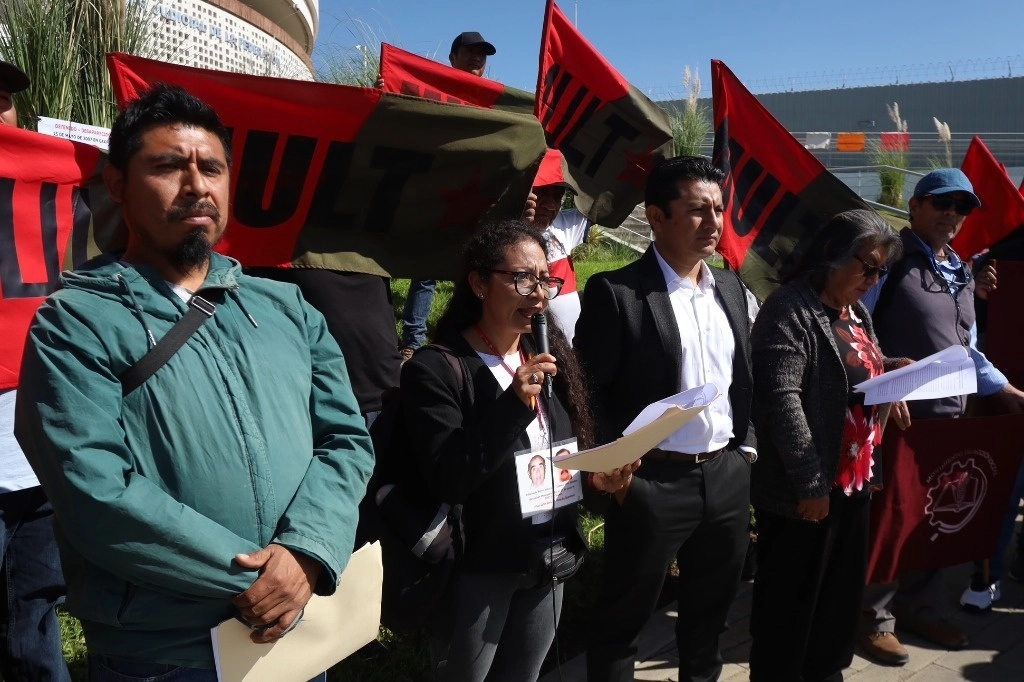 Activistas que denunciaron el acto intimidatorio de las autoridades. Foto Jorge A. Pérez Alfonso