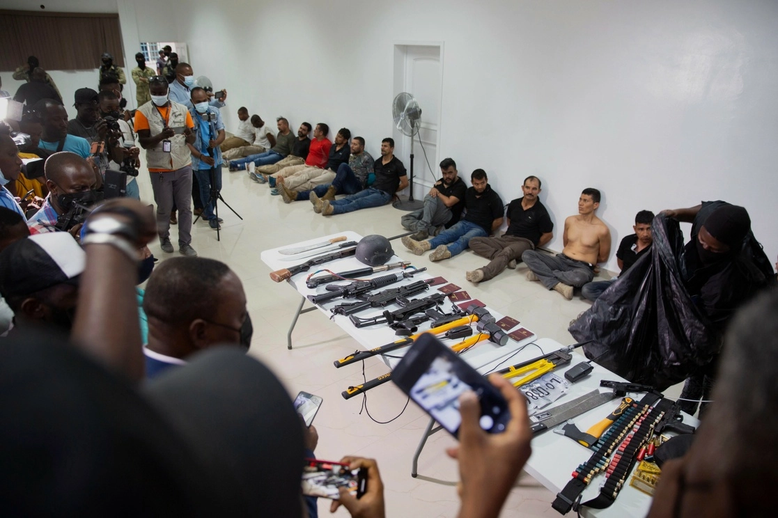 Los presuntos asesinos del presidente Jovenel Moïse enviaron una carta en la que relatan la violaciones de sus derechos humanos en Haití. Foto  Ap/Archivo
