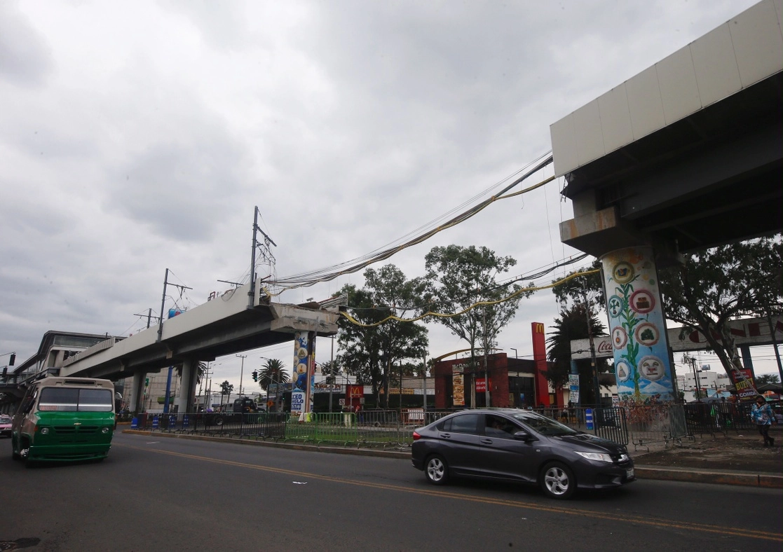 Colectivo de ciudadanos aseguran el anterior gobierno de la Ciudad de México fue advertido de los riesgos de colapso en la L12 del Metro. Foto Guillermo Sologuren / Archivo