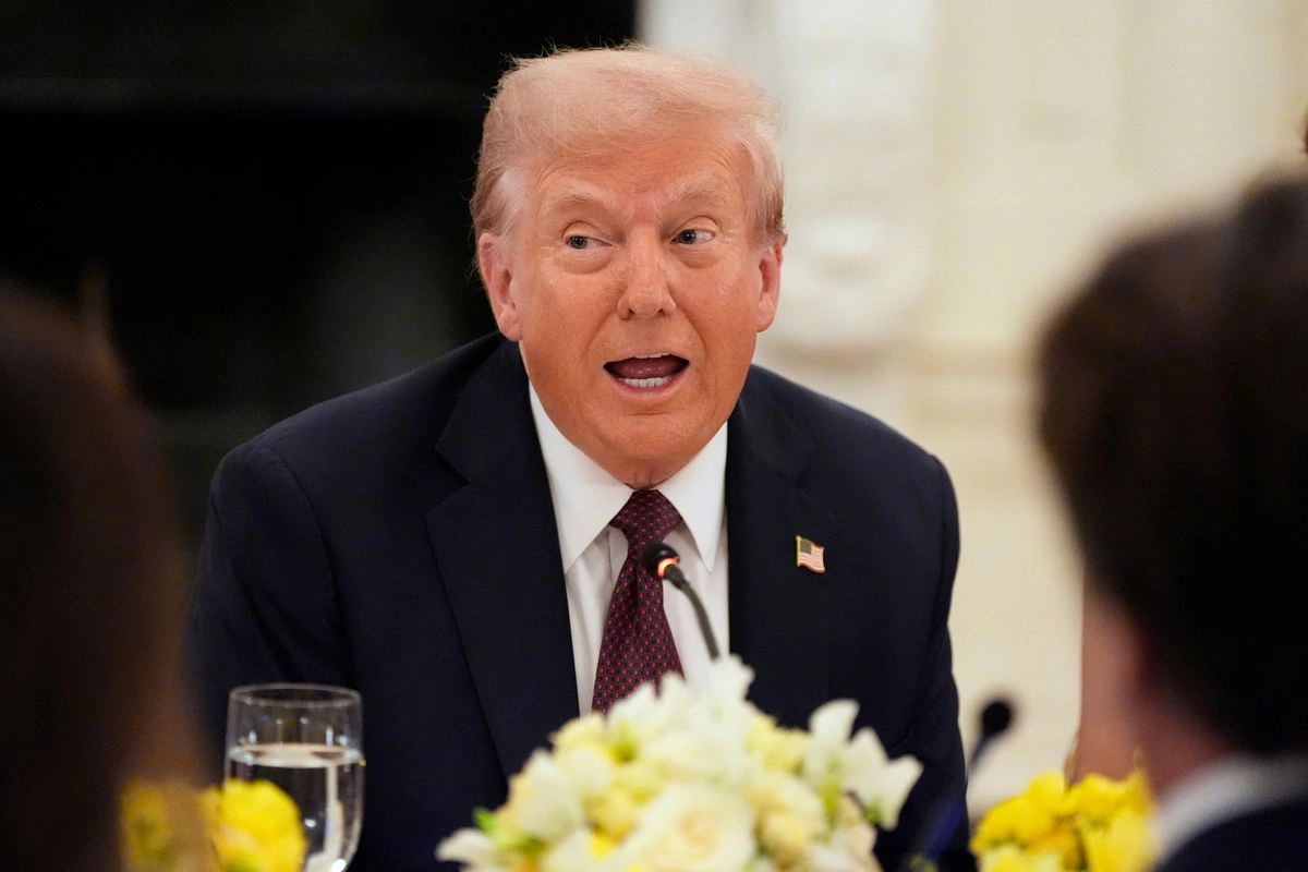 El presidente Donald Trump habla durante una cena en el Comedor de Estado de la Casa Blanca, el jueves 4 de septiembre de 2025, en Washington. Foto
