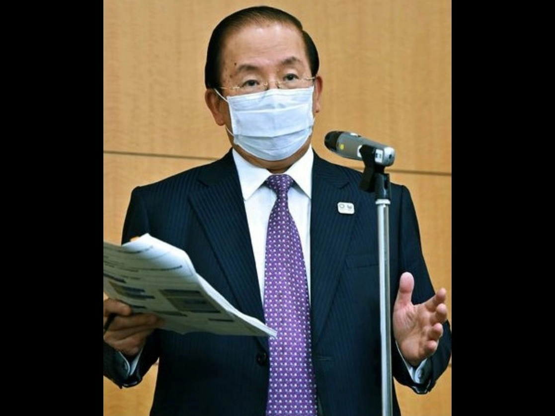 De común acuerdo con el Comité Olímpico Internacional podrán aplicarse sanciones por el no cumplimiento de las reglas. "No es una ley, pero tenemos que prestar atención y pedir a la gente que tome precauciones", dijo Toshiro Muto. Foto Japan Pool vía Jiji Press / Afp