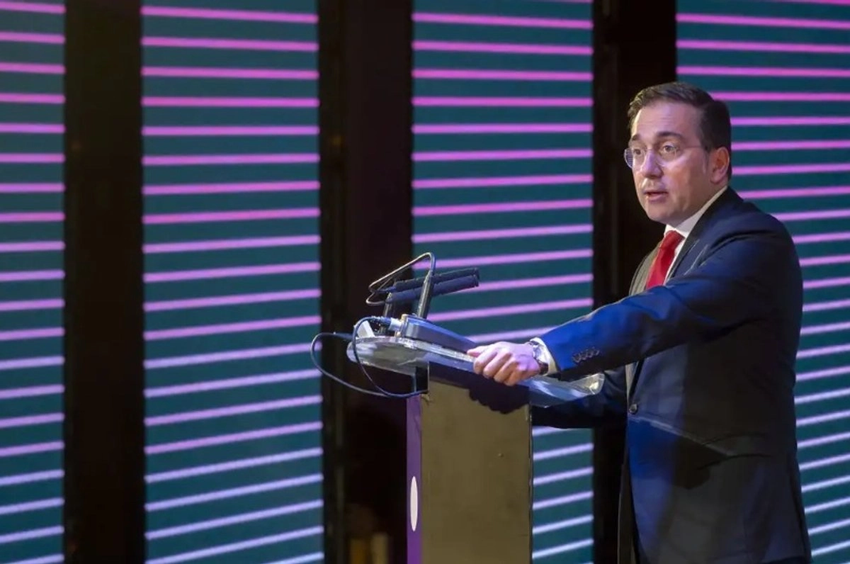 El ministro de Asuntos Exteriores del gobierno español, el socialista José Manuel Albares, reconoció a nombre de España “el dolor” y “las injusticias” que sufrieron los pueblos originarios de México. Foto  