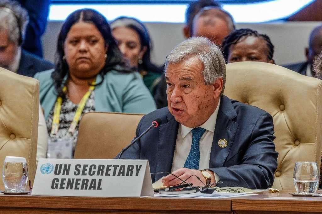 El derecho del pueblo palestino a construir su propio Estado "debe ser reconocido por todos", declaró el secretario general de la ONU, Antonio Guterres, en la cumbre del Movimiento de Países No Alineados celebrada en Uganda el 20 de enero de 2024. Foto Afp