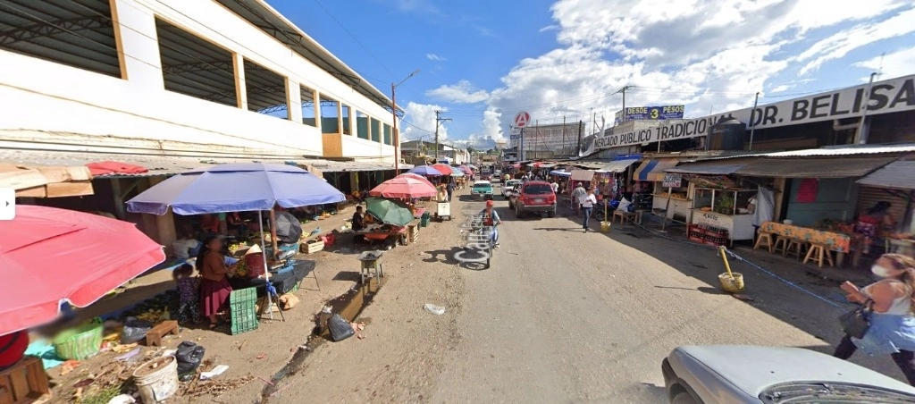Sujetos armados desalojaron a integrantes de la Comach que se posesionaron ilegalmente de un local en el Tianguis Campesino de Ocosingo, Chiapas. Foto tomada de Google Maps / Archivo 