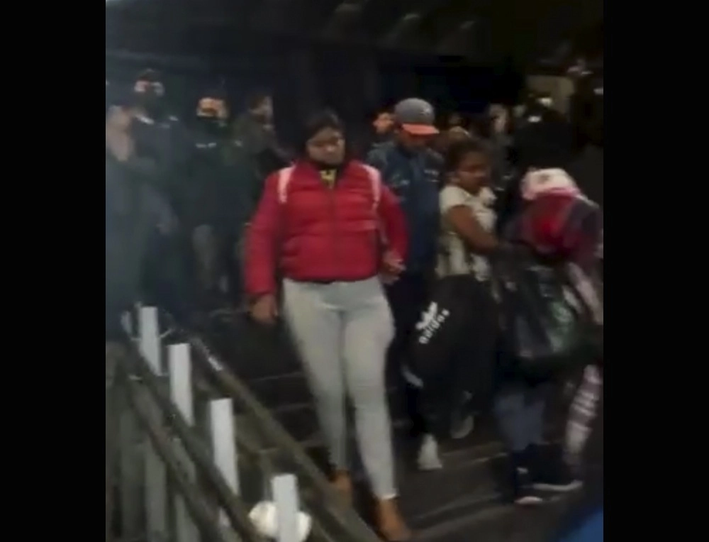 Imagen de video, durante el desalojo.