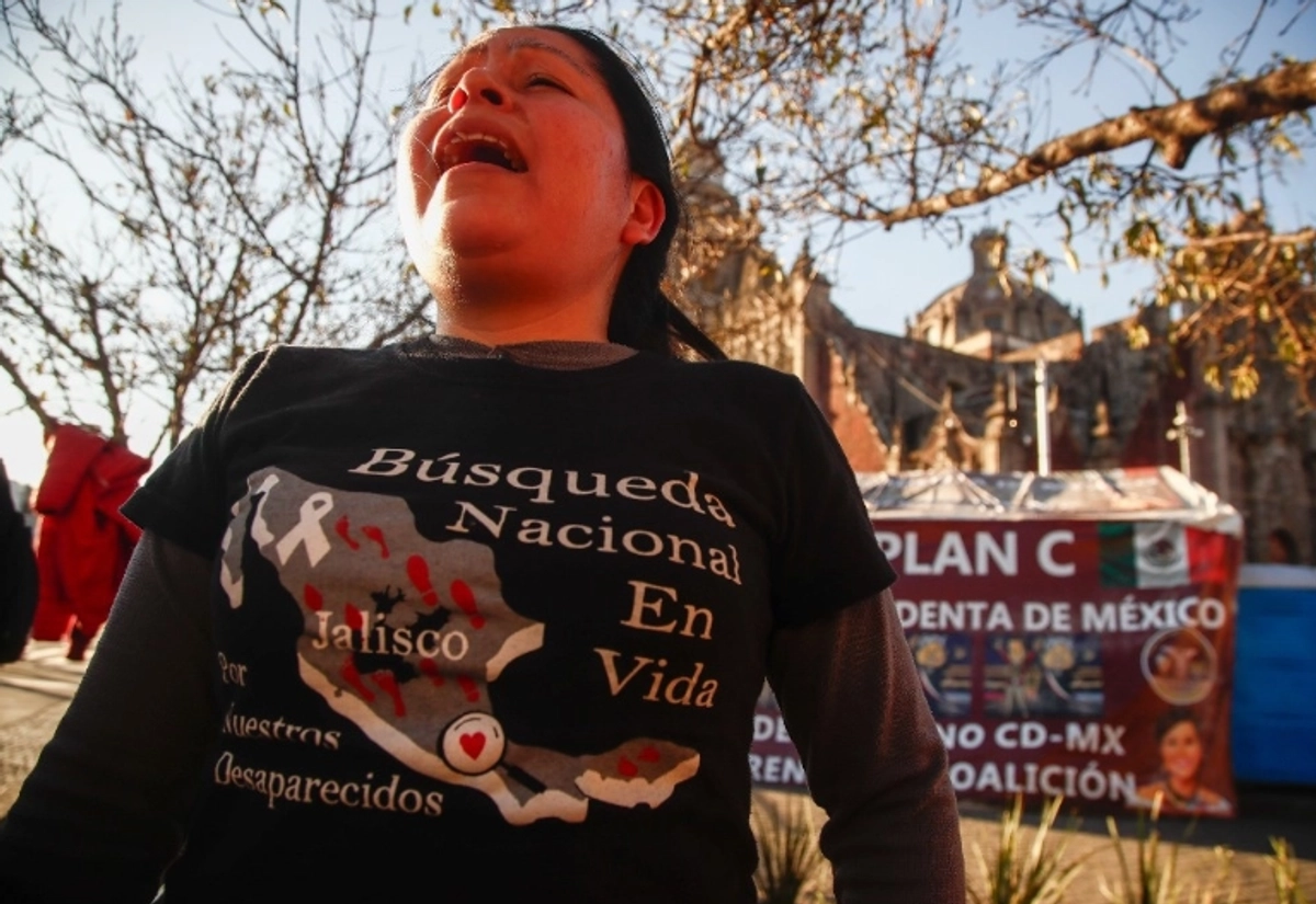 El CICR enfatizó que la responsabilidad de la búsqueda no debe recaer en las familias. Por el contrario, son los Estados quienes deben adoptar medidas concretas para cumplir con sus obligaciones en materia de prevención, búsqueda, localización, recuperación, identificación y restitución, incluida la atención digna.