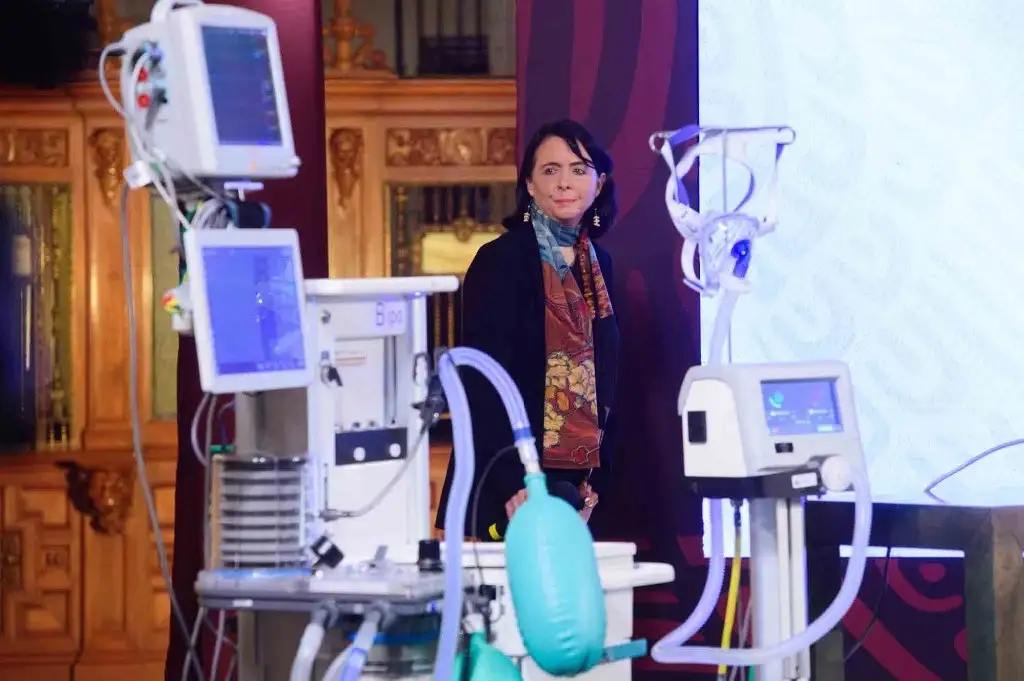 Los primeros desarrollos creados en la paraestatal Innova Bienestar ya cuentan con las certificaciones correspondientes y pronto podrán proveerse al sector público, aseveró la titular del Conahcyt, María Elena Álvarez-Buylla, el 4 de septiembre de 2024. Foto cortesía Presidencia