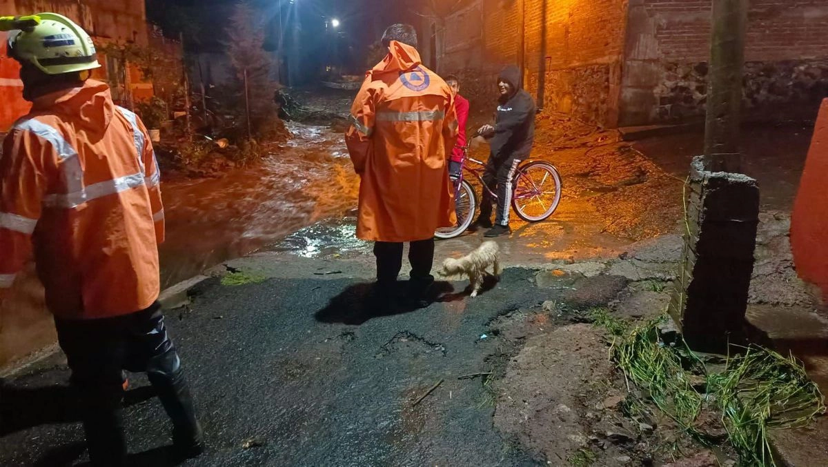 Las autoridades mantienen monitoreo constante en los niveles del arroyo ante el pronóstico de más lluvias en la región, y exhortan a la población a mantenerse alerta y seguir únicamente información oficial. Foto 