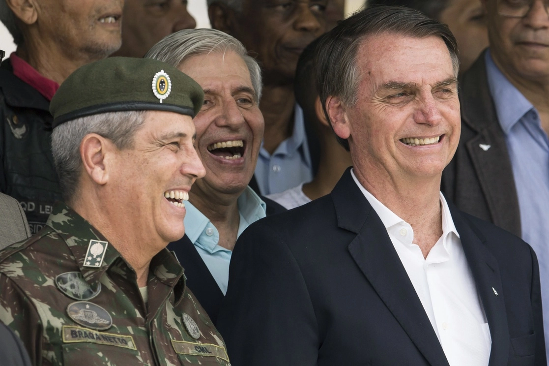 El presidente brasileño Jair Bolsonaro y el general Walter Souza, el 24 de noviembre de 2018. Foto Ap