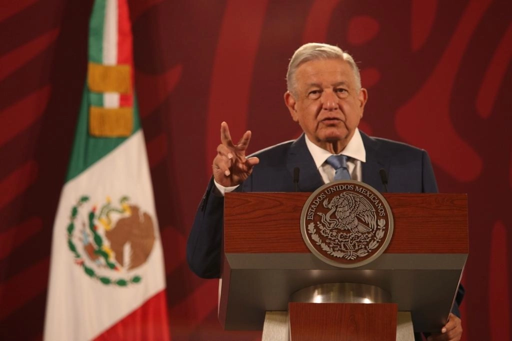 El presidente Andrés Manuel López Obrador durante la conferencia de prensa matutina en Palacio Nacional, el 3 de mayo de 2022. Foto María Luisa Severiano