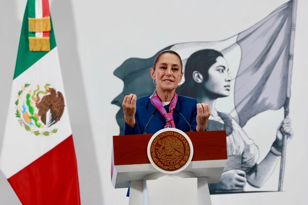La presidenta Claudia Sheinbaum durante su conferencia matutina en Palacio Nacional, el 2 de junio de 2025. Foto 