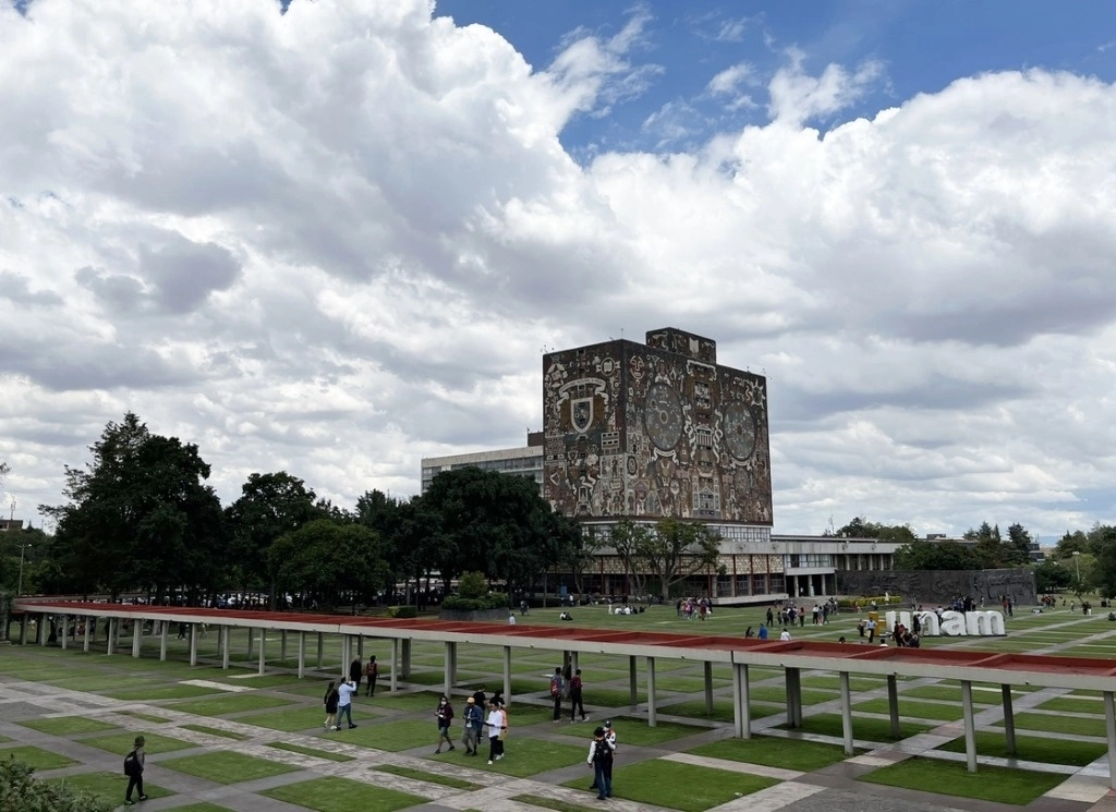 Tras una serie de inspecciones en sus instalaciones, la UNAM informó que  no detectó ningún brote de chinches, como se ha denunciado por diversos medios. Foto Alfredo Domínguez / Archivo 