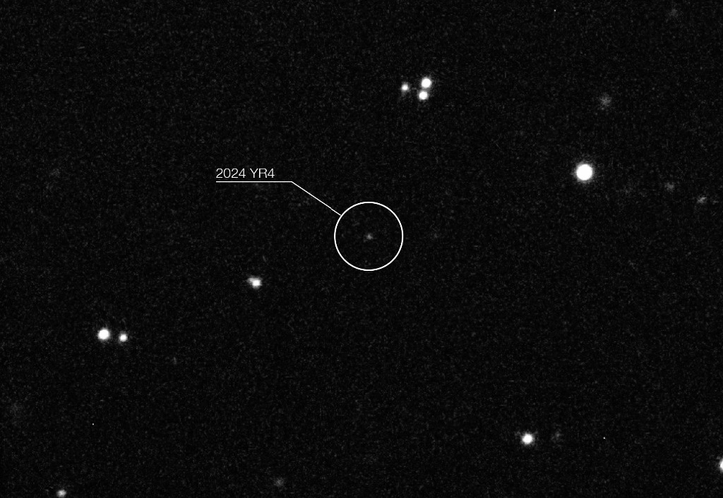 Paul Chodas, quien dirige el Centro de Estudios de Objetos Cercanos a la Tierra de la NASA, dijo que no hay posibilidad de que las probabilidades aumenten en este momento. Foto Observatorio Europeo Austral, vía Afp

