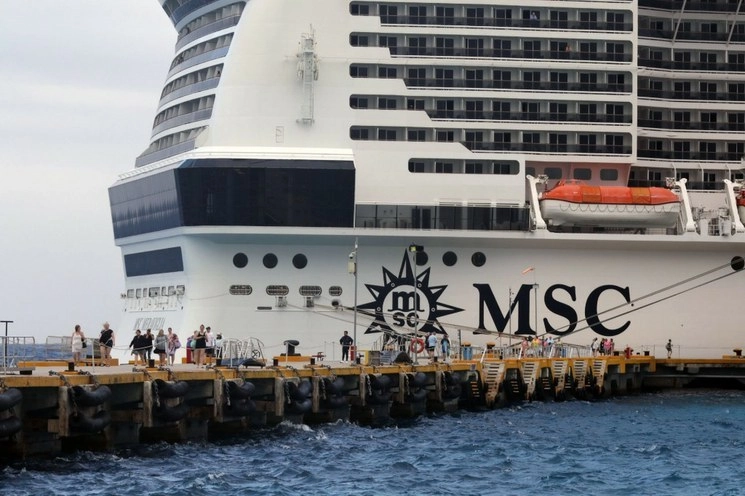 Crucero MCS Meraviglia durante su atraco en el muelle de Punta Langosta, Cozumel. Foto Cuartoscuro /Archivo