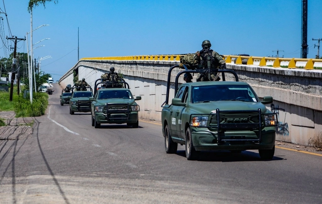 No hubo militares heridos ni presuntos sicarios muertos en Lomas de Tecuyo, en el municipio de Elota, aclaró el secretario de Seguridad Pública Estatal, Gerardo Mérida Sánchez. Imagen del 10 de septiembre de 2024. Foto Cuartoscuro