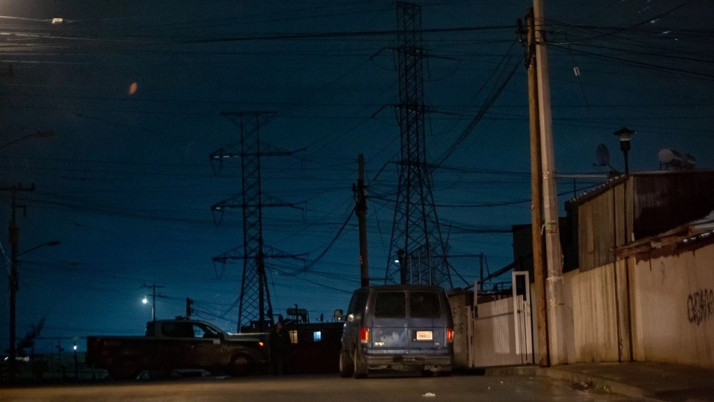 Los cinco cadáveres fueron abandonados en calles de Tijuana, BC, en un automóvil con placas del California, EU. Foto La Jornada Baja California 