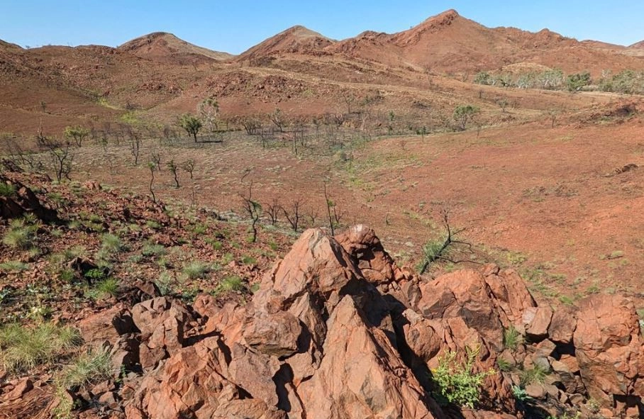Investigadores de la Universidad de Curtin explicaron que el meteorito dejó un cráter de 100 kilómetros de ancho; los indicios del impacto se encontraron al noroeste de Australia.  Foto  