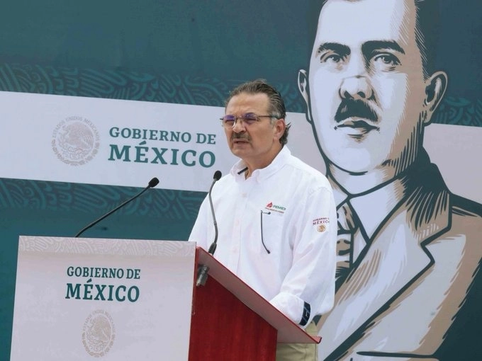 El director general de PEMEX, anunció el hallazgo del yacimiento Dzimpona, en Tabasco. Foto Presidencia