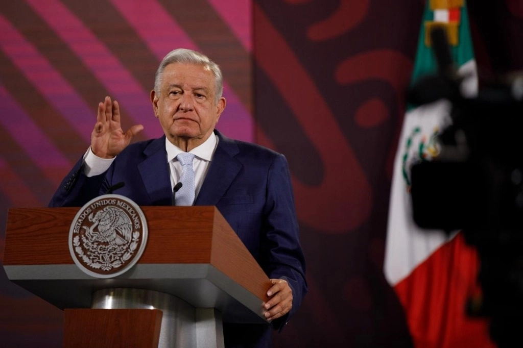 El presidente Andrés Manuel López Obrador durante su conferencia matutina en Palacio Nacional, el 23 de abril de 2024. Foto Pablo Ramos
