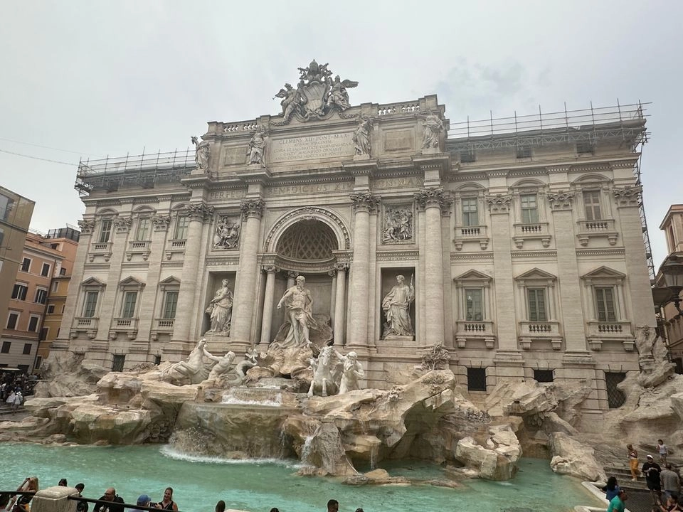 Escenario de decenas de películas, la Fuente de Trevi es la más famosa del mundo.
