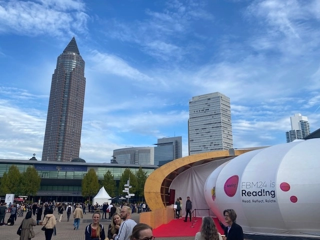 Desde el 16 de octubre y hasta este domingo, los amantes de los libros y cientos de editoriales se reúnen en la feria más importante del ramo. Foto Alia Lira Hartmann 