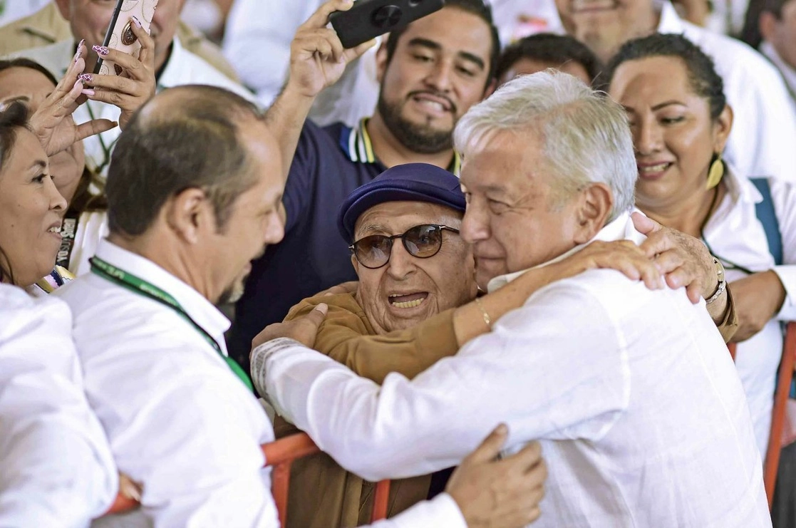 El presidente Andrés Manuel López Obrador en uno de sus últimos actos públicos previos a la declaratoria de alerta sanitaria por la llegada del coronavirus al país. Foto Cuartoscuro / Archivo
