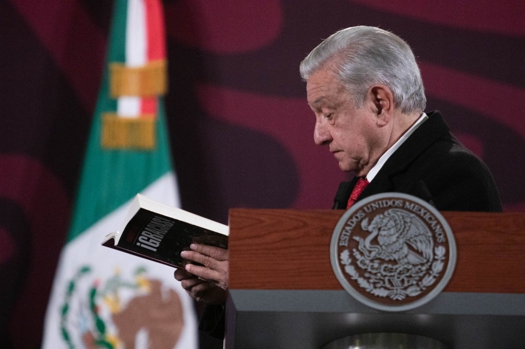 TEPJF rejects complaint against AMLO’s book