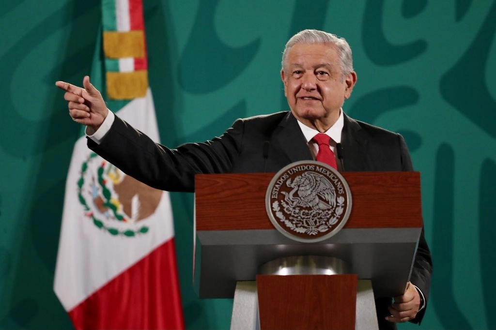 El presidente Andrés Manuel López Obrador durante su conferencia matutina en Palacio Nacional, en la Ciudad de México, el 21 de septiembre de 2021. Foto Roberto García Ortiz