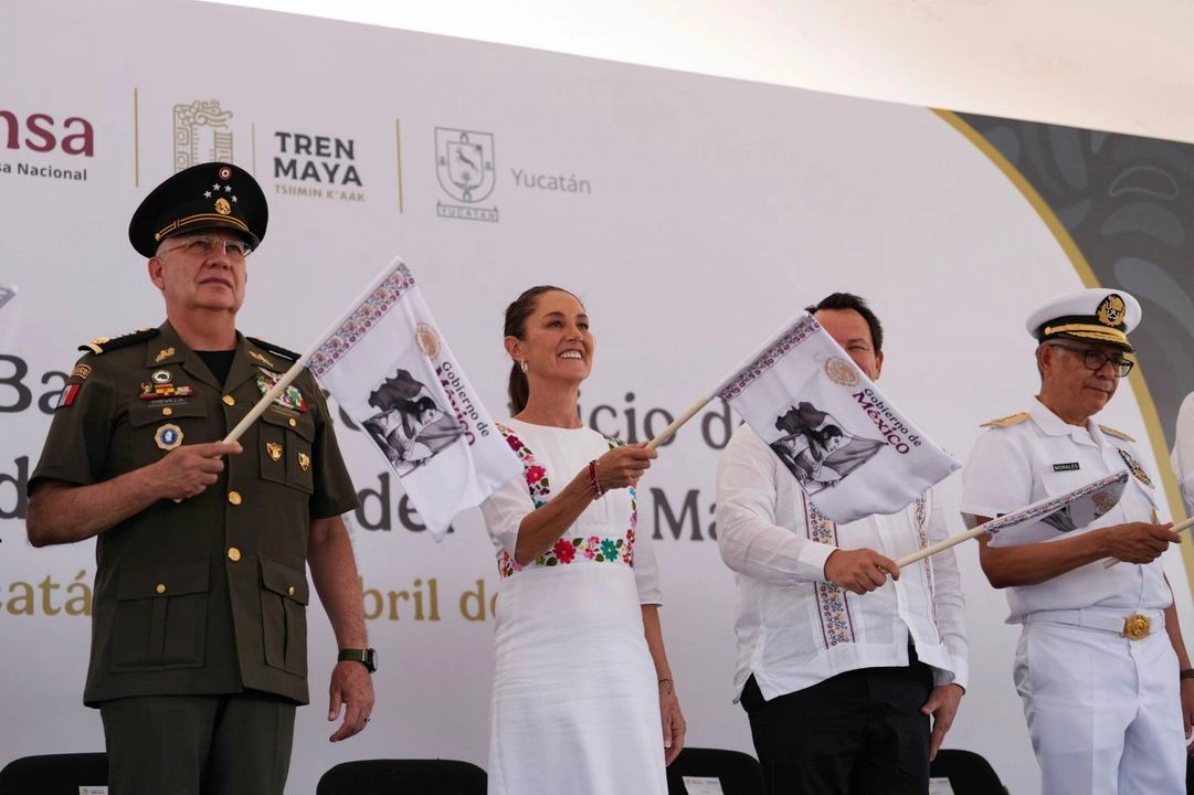 La presidenta Claudia Sheinbaum encabezó el banderazo para el arranque de las obras del proyecto de carga del Tren Maya en Progreso, Yucatán. Foto 


