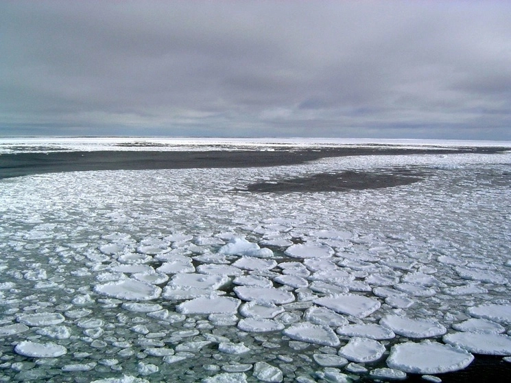 Un estudio destaca el impacto del deshielo histórico de la banquisa antártica en el aumento de la frecuencia de tormentas en el hemisferio sur. Foto Ap / Archivo