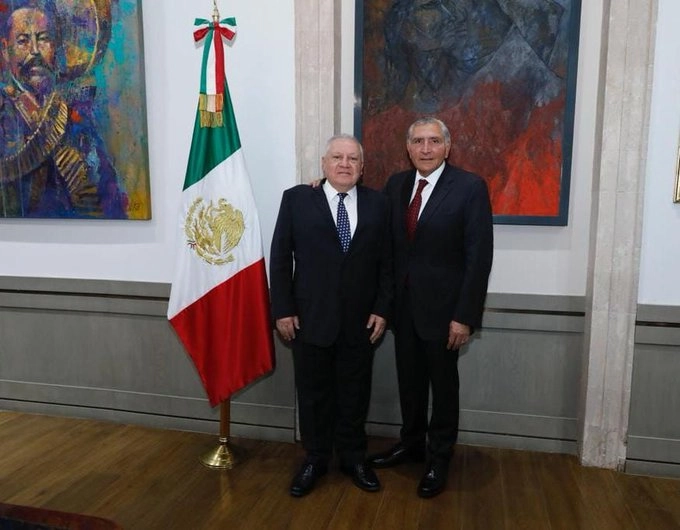 Rafael Marín y Adán Augusto López, secretario de Gobernación. Imagen tomada de https://twitter.com/SEGOB_mx