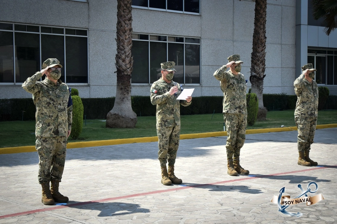 Durante la ceremonia de rotación del personal naval. Foto tomada de Twitter @SEMAR_mx