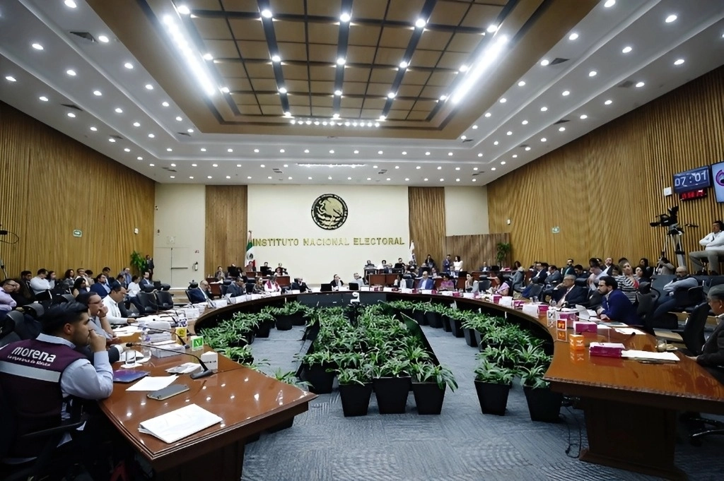 Sala de sesiones del Consejo General del INE, en la Ciudad de México. Foto Cristina Rodríguez / Archivo