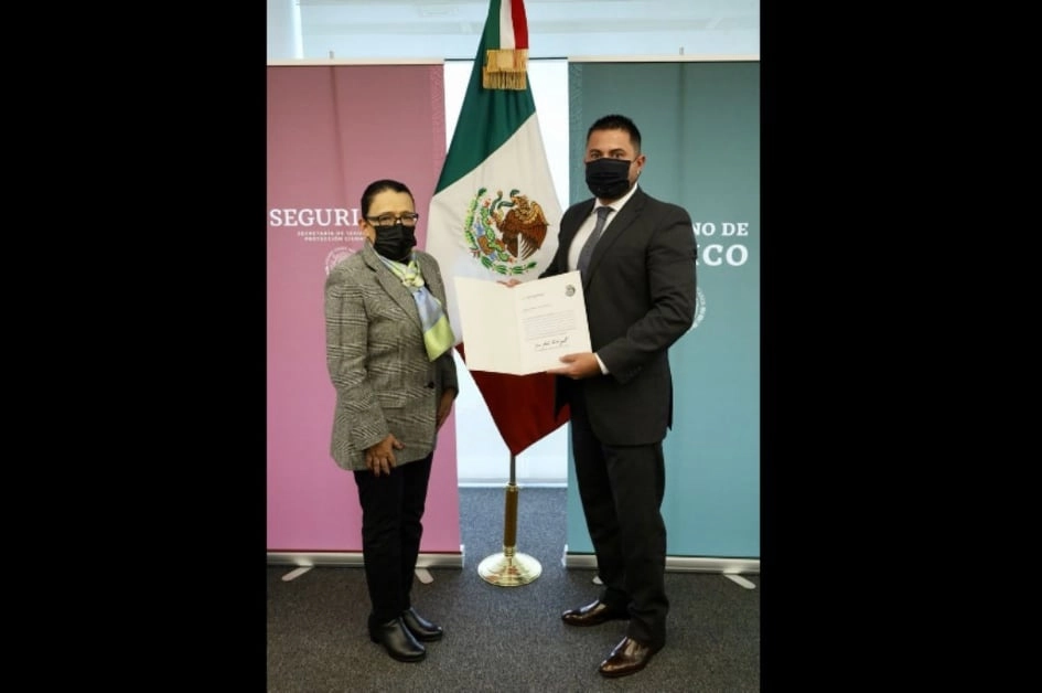 La secretaria Rosa Icela Rodríguez con el nuevo titular de la Coordinación Nacional Antisecuestros (Conase), Marco Antonio Vargas González, el 2 de septiembre de 2021. Foto cortesía SSC