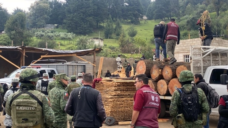 Uno de los negocios clausurados ayer por elementos del Ejército y la Guardia Nacional había sido cerrado el pasado 6 de julio, pero estaba en operación otra vez, informó la 24 Zona Militar. Foto 'La Jornada'