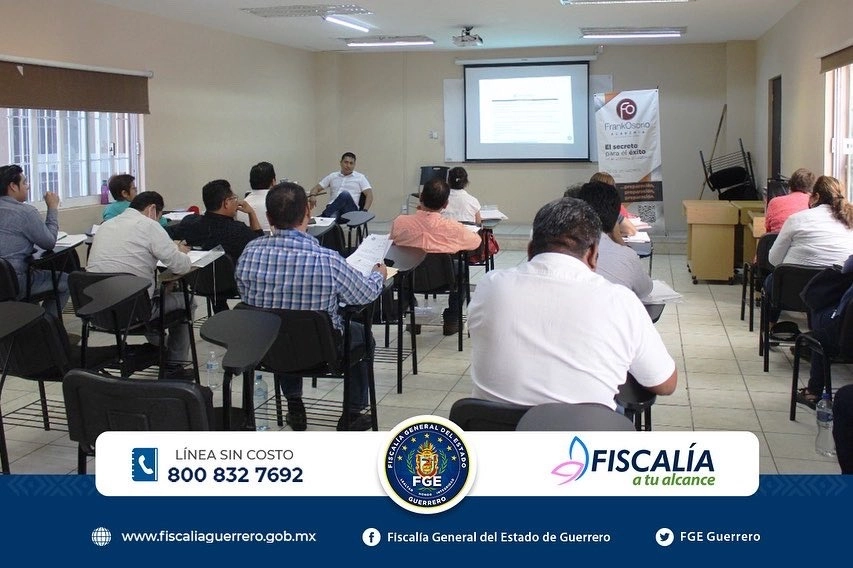 Ministerios Públicos de Guerrero en curso impartido por la fiscalía en imagen de archivo tomada de la cuenta de twitter @FGEGuerrero