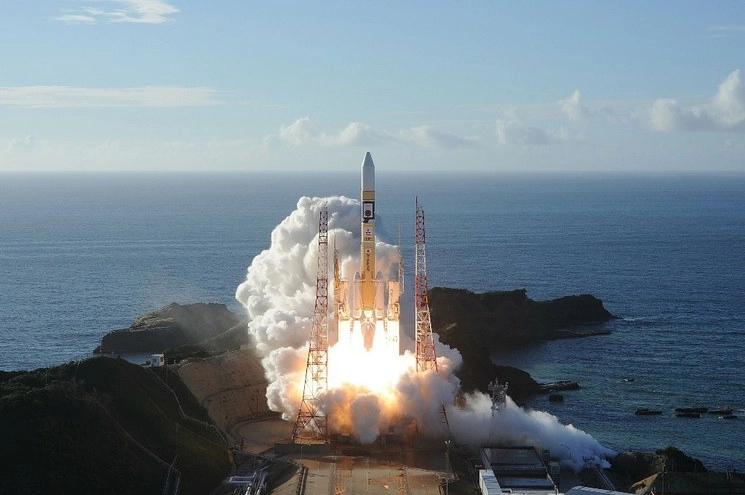El cohete H-2A que transportaba la sonda 'Esperanza' conocida como "Al-Amal" en árabe, despegó del Centro Espacial Tanegashima en el suroeste de Japón, el 20 de julio de 2020. Foto Afp