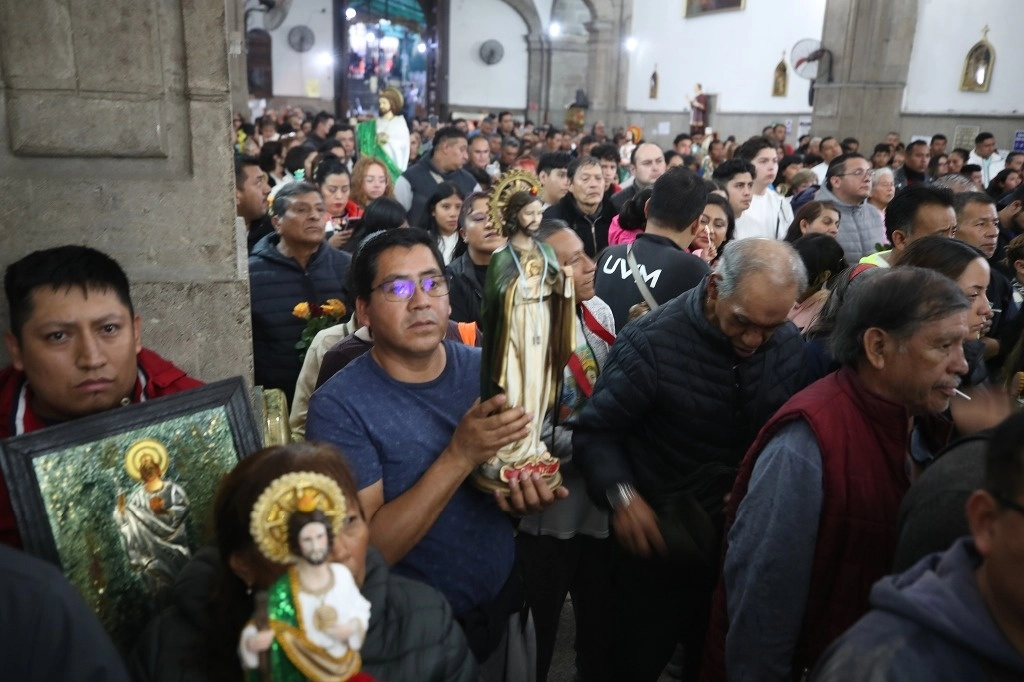Los días 27 y 28 de octubre, el personal de la SSC realizará además acciones de control de tránsito, que implicará cortes a la circulación, a fin de evitar el congestionamiento vehicular y garantizar la movilidad peatonal y vehicular en la zona. Foto José Antonio López/ Archivo 
