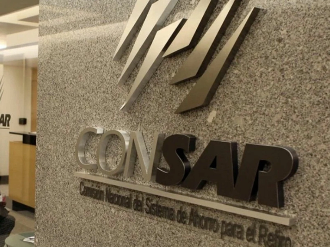 Según información de la Consar, entre enero y abril pasado los recursos que las Afore tienen bajo su custodia y que invierten en instrumentos financieros registraron una pérdida de valor de 253 mil 443 mdp. Foto ‘La Jornada’ / Archivo
