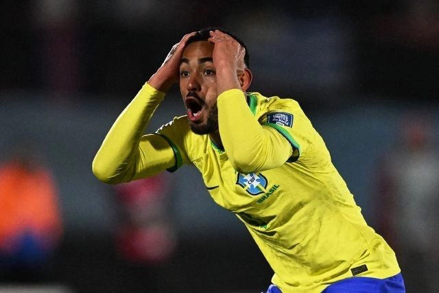 Hasta ayer, Uruguay sumaba 12 partidos sin vencer a su similar con un balance de siete derrotas y cinco empates. Foto Afp