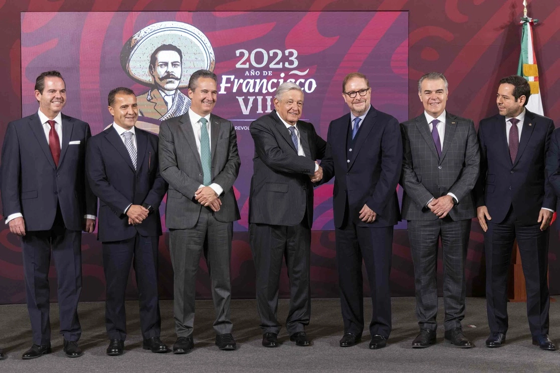 Ante empresarios e integrantes del Consejo de la Comunicación, el presidente Andrés Manuel López Obrador hizo un apretado informe sobre las diversas variables económicas, el 30 de marzo de 2023. Foto cortesía Presidencia