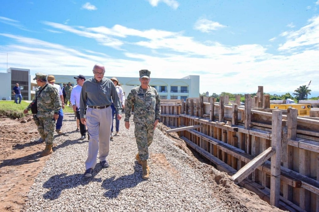 La inversión hecha en el puerto de Boca de Chila supera los 5 mil millones de pesos. Foto 'La Jornada'