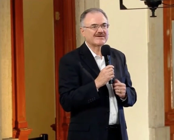 Luís Ángel Rodriguez del Bosque, titular del Inifap durante conferencia de prensa. Fotograma tomado del video emitido por el Gobierno de México