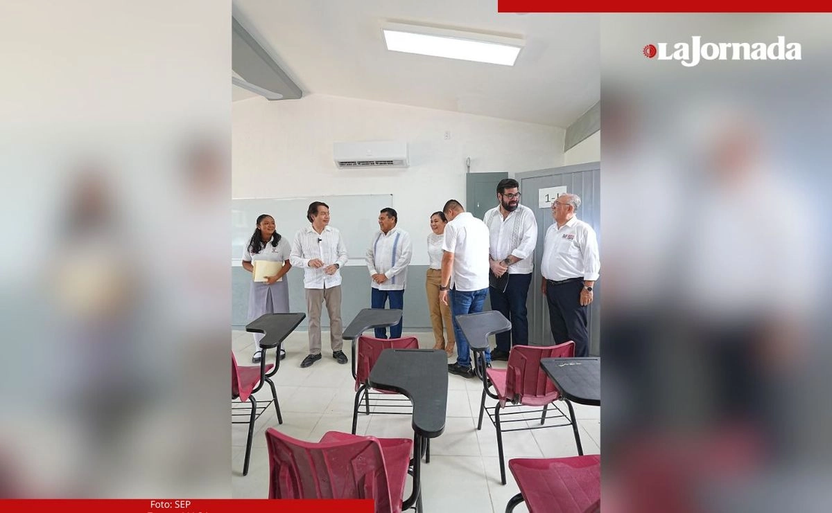 El secretario de Educación Pública, Mario Delgado Carrillo, destacó los incentivos para la base magisterial otorgados durante esta administración. Foto 