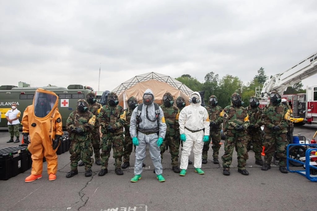 La Secretaría de la Defensa Nacional presentó los equipos que integran las fuerzas de reacción para atender contingencias naturales o provocadas que ponen en riesgo a la población. Foto Pablo Ramos