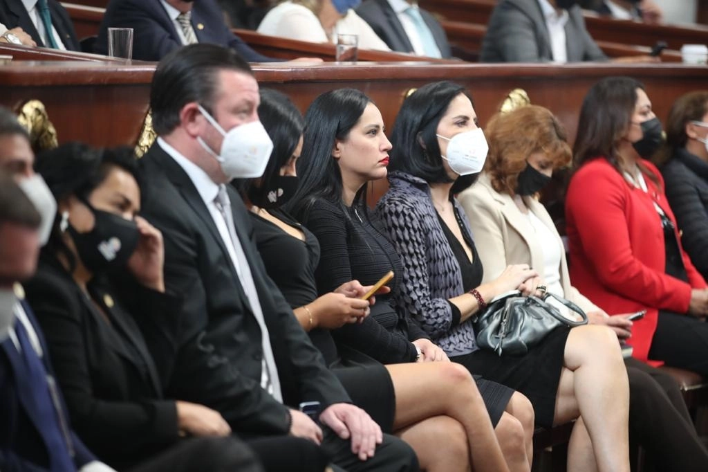 Invitados al tercer informe de actividades de la jefa del Gobierno capitalino, Claudia Sheinbaum, en el Congreso local, el 17 de septiembre de 2021. Foto José Antonio López