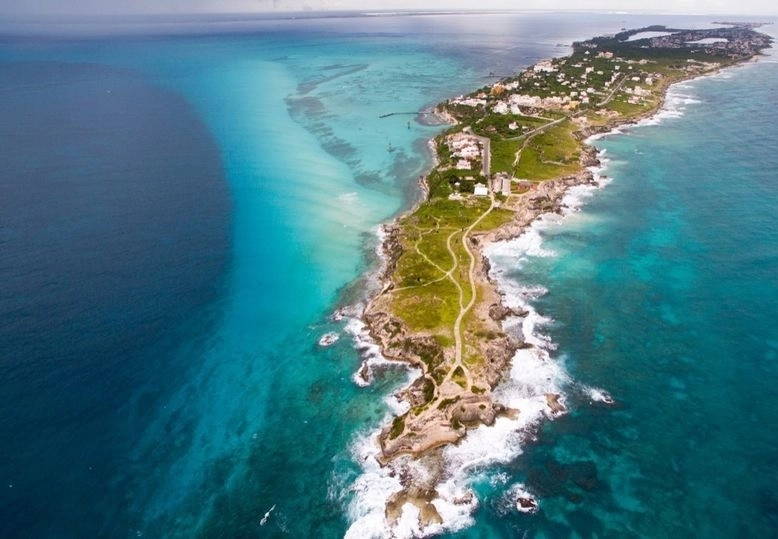 El sello de Viaje Seguro de WTTC garantiza las medidas sanitarias contra el Covid-19. Foto Tomada del Twitter @CarlosJoaquin 